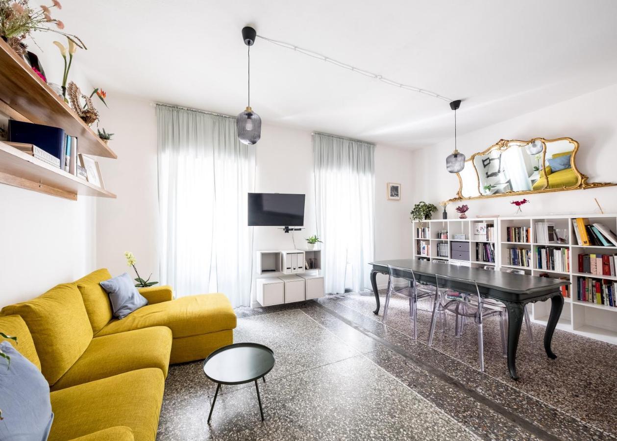 Domus Deiana Apartment Cagliari Bagian luar foto