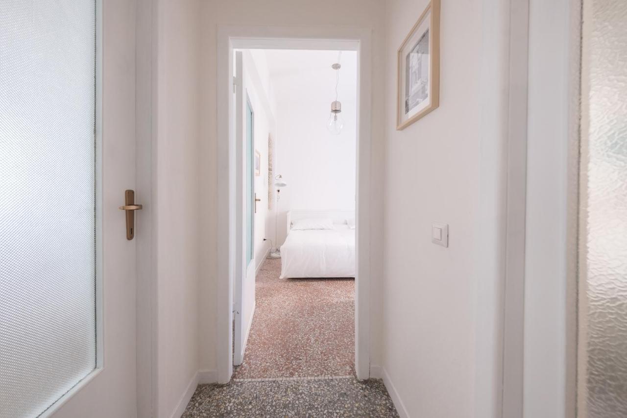 Domus Deiana Apartment Cagliari Bagian luar foto